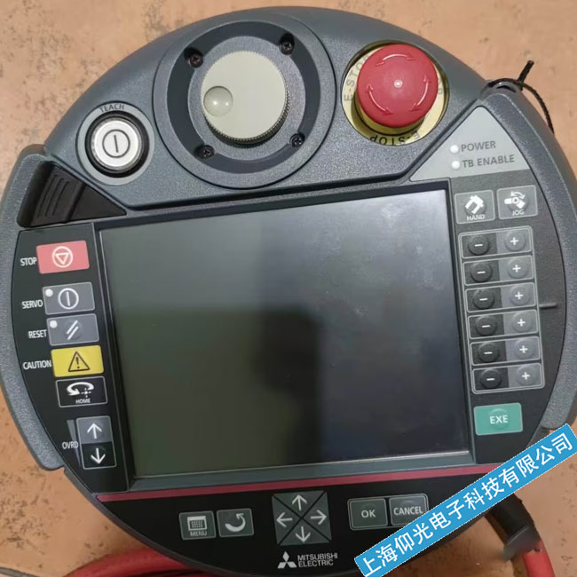 Mitsubishi三菱示教器故障無法觸摸黑屏檢測與維修